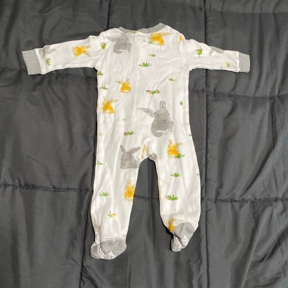 Burt’s Bees Onesie - Picture 2 of 3